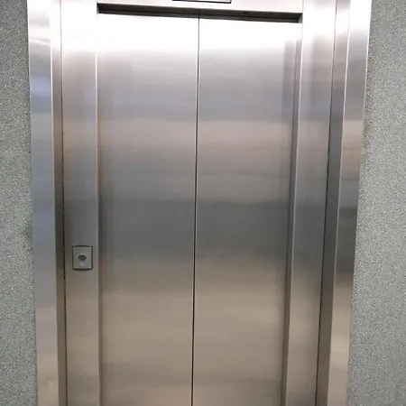 Roosikrantsi Apartamento